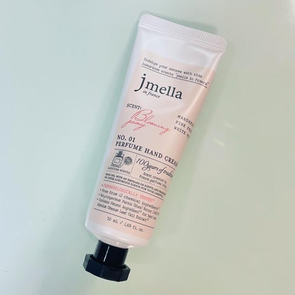 フェイバリットパフュームハンドクリーム/jmella/ハンドクリームを使ったクチコミ(2枚目)