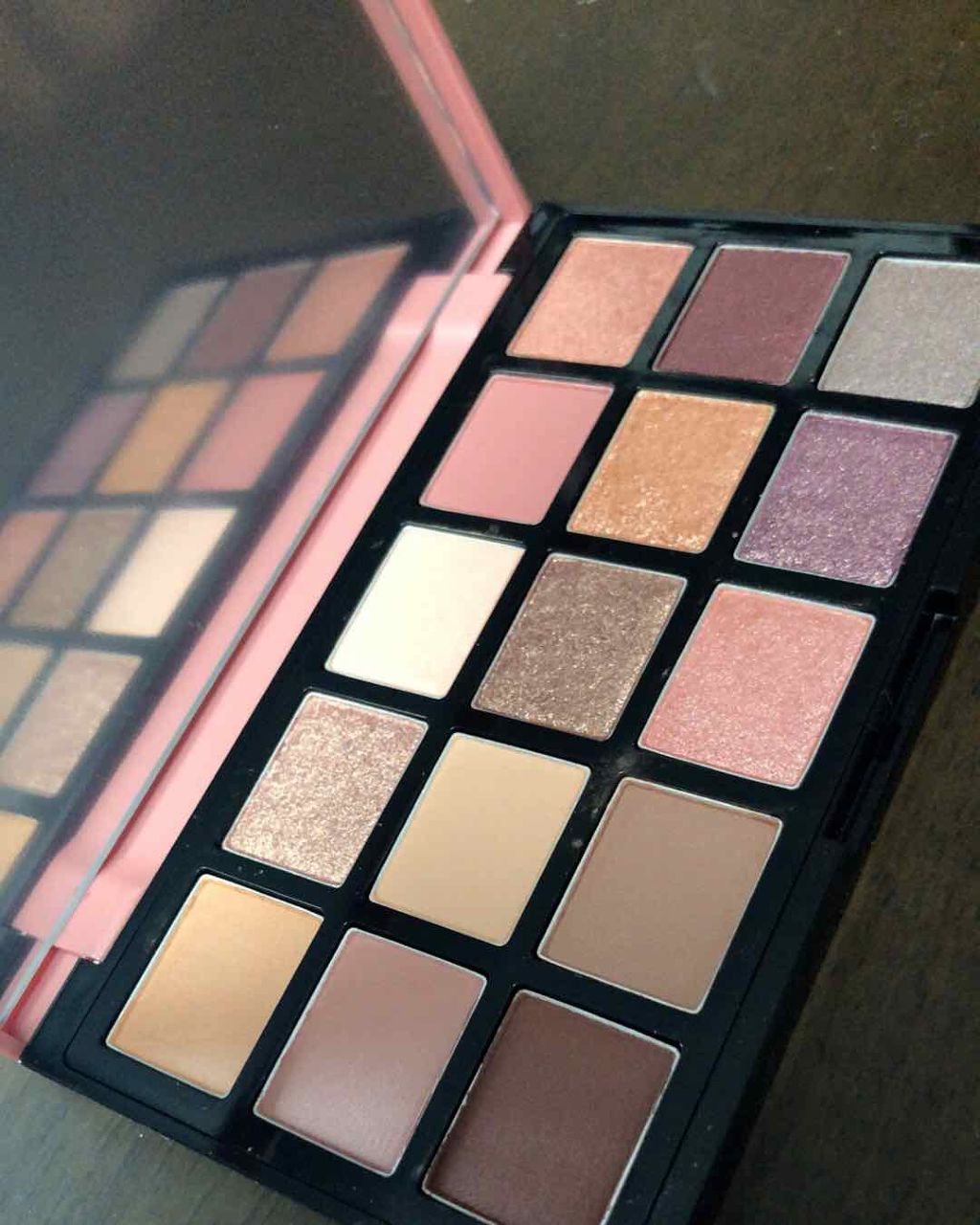 プレイカラーアイパレット ランジェリーバックステージ/ETUDE/アイシャドウパレットを使ったクチコミ(1枚目)