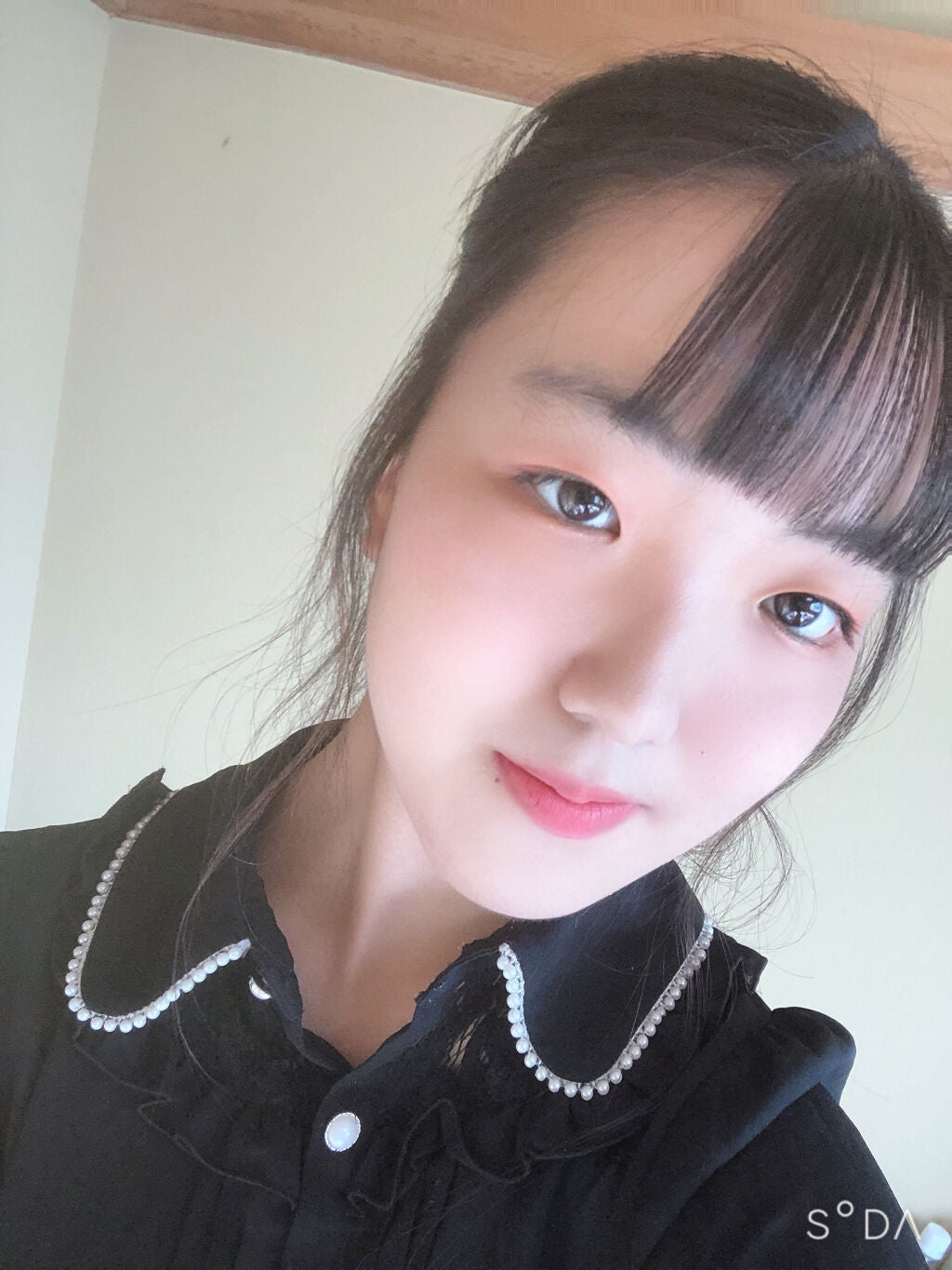 ことね on LIPS 「#目指せ透明感#湿気に負けないヘアケアこの時期の前髪の作り方!..」(1枚目)