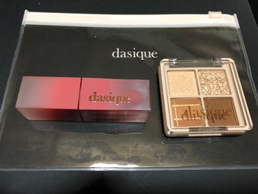 dasiqueのムック本を購入しました。

確か発売は昨日だった気が。

残り１冊でした。の画像 その0