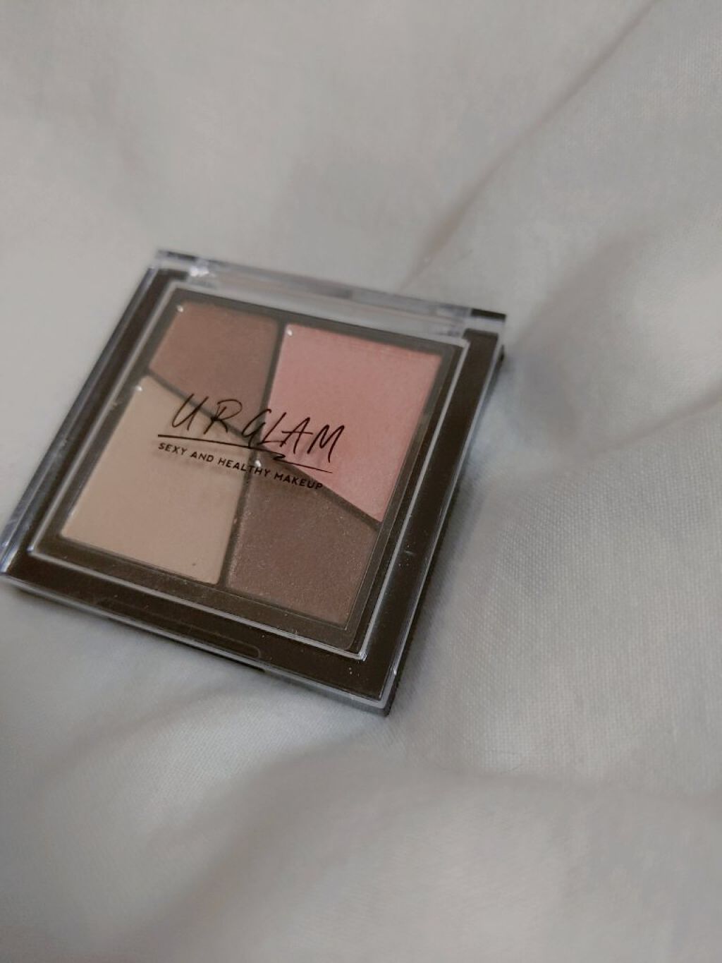 UR GLAM VELVET EYE COLOR PALETTE/U R GLAM/アイシャドウパレットを使ったクチコミ(1枚目)