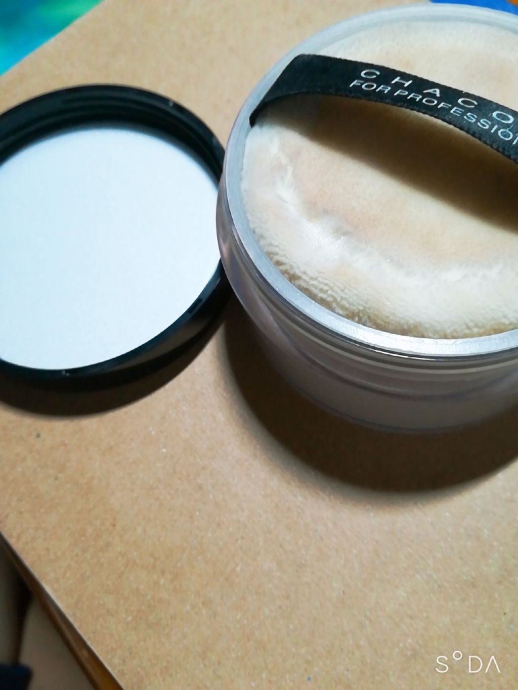 フィニッシングパウダー/チャコット・コスメティクス/ルースパウダーを使ったクチコミ（3枚目）