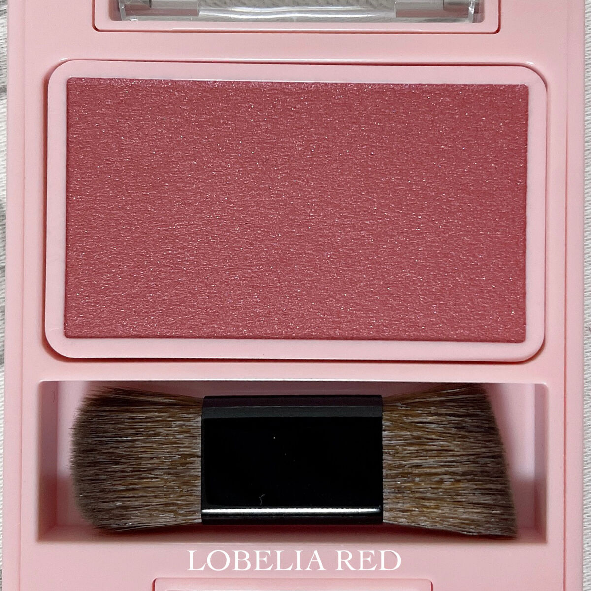 フーミー シングルブラッシュ ロベリアレッド/WHOMEE/パウダーチークを使ったクチコミ（2枚目）