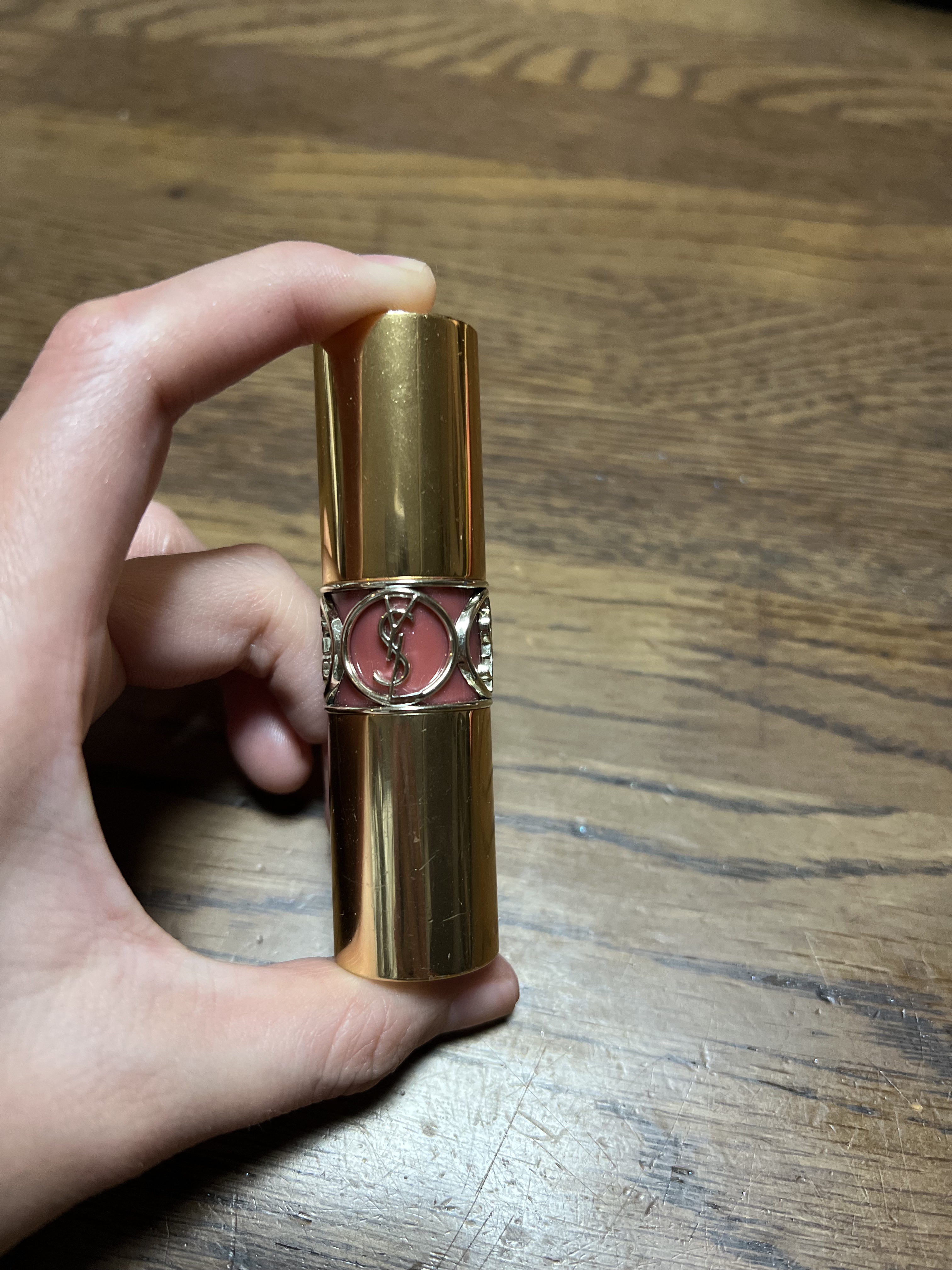 ルージュ ヴォリュプテ シャイン 088 ローズ ニュ/YVES SAINT LAURENT BEAUTE/口紅を使ったクチコミ（2枚目）