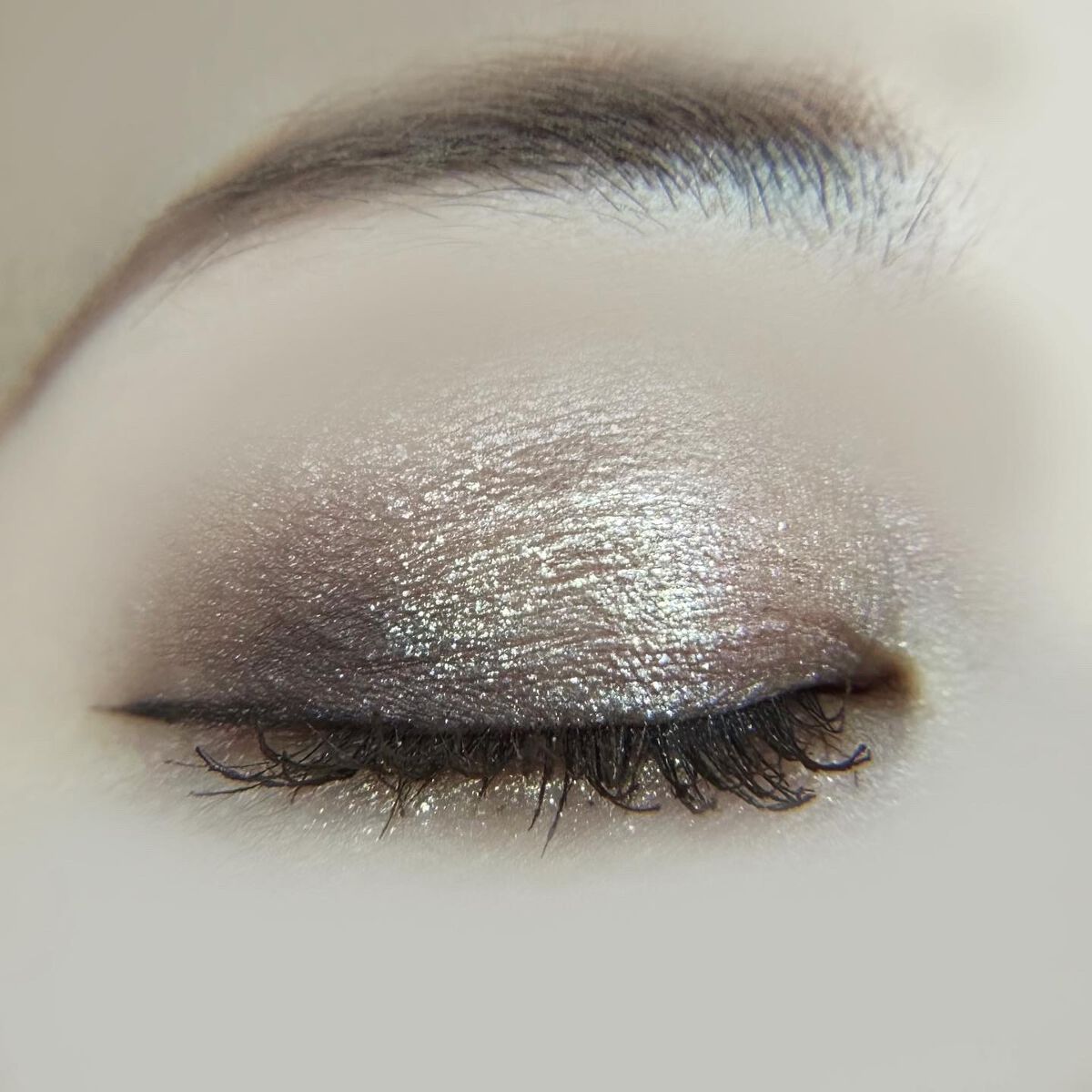 レブロン ダズル アイシャドウ クアッド/REVLON/アイシャドウパレットを使ったクチコミ(6枚目)