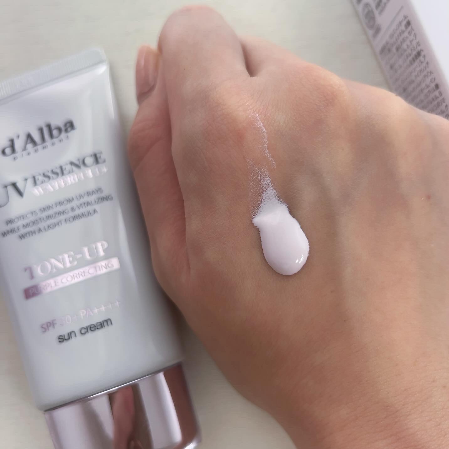 ダルバ ウォータフル トーンアップ サンクリーム(パープル)/ダルバ/日焼け止めクリームを使ったクチコミ（2枚目）