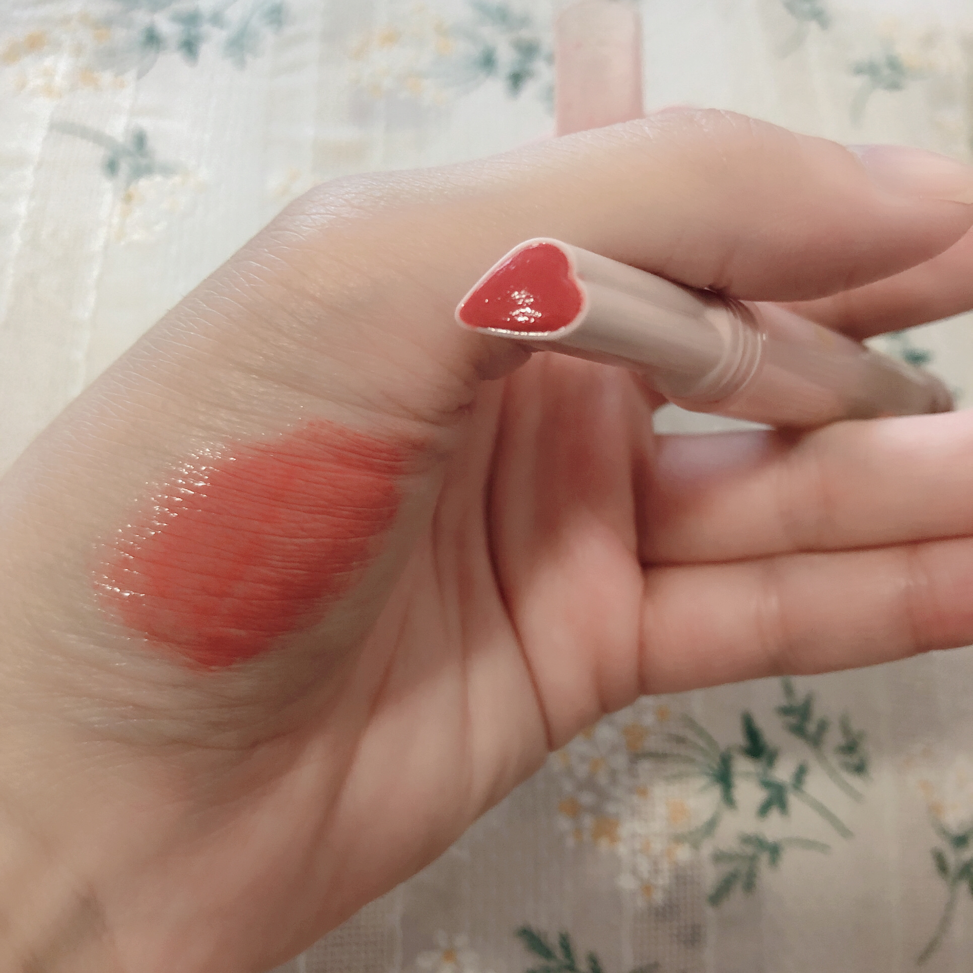 フロレット メルティーハート スティックグロス/FLORTTE/口紅を使ったクチコミ（1枚目）