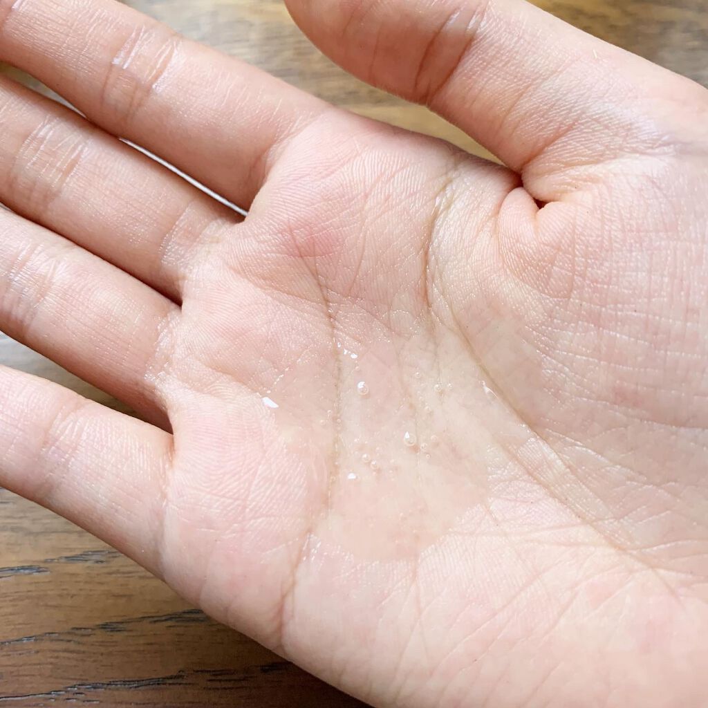 フリッズビーゴーン スムージング ヘアセラム/giovanni/ヘアオイルを使ったクチコミ(2枚目)