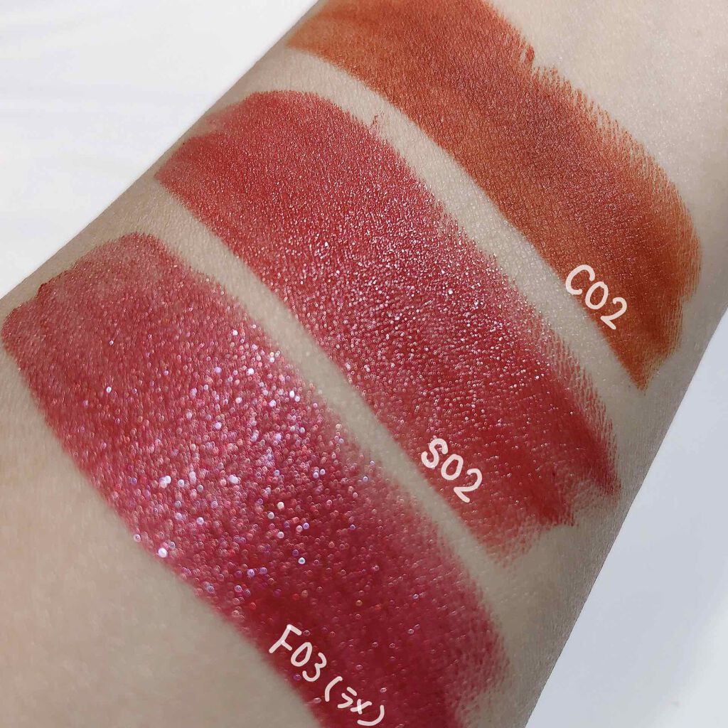 PERFECT DIARY スタームーブメント ゴールドダイヤモンドリップスティックのクチコミ「発色◎！色持ち◎！高級感◎！✨
#中国コスメ パーフェクトダイアリー💄💋✨
スタームーブメント.....」（2枚目）