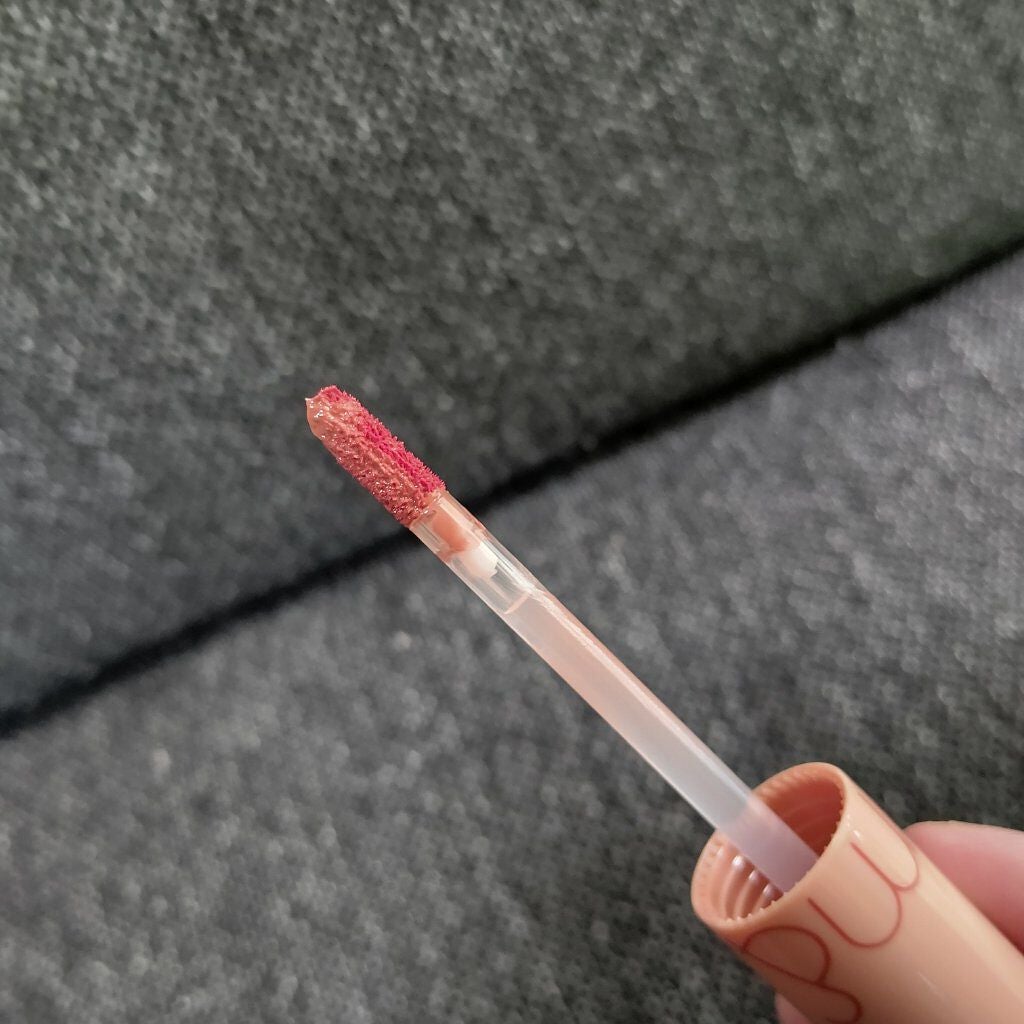 ジューシーラスティングティント/rom&nd/リップティントを使ったクチコミ(2枚目)