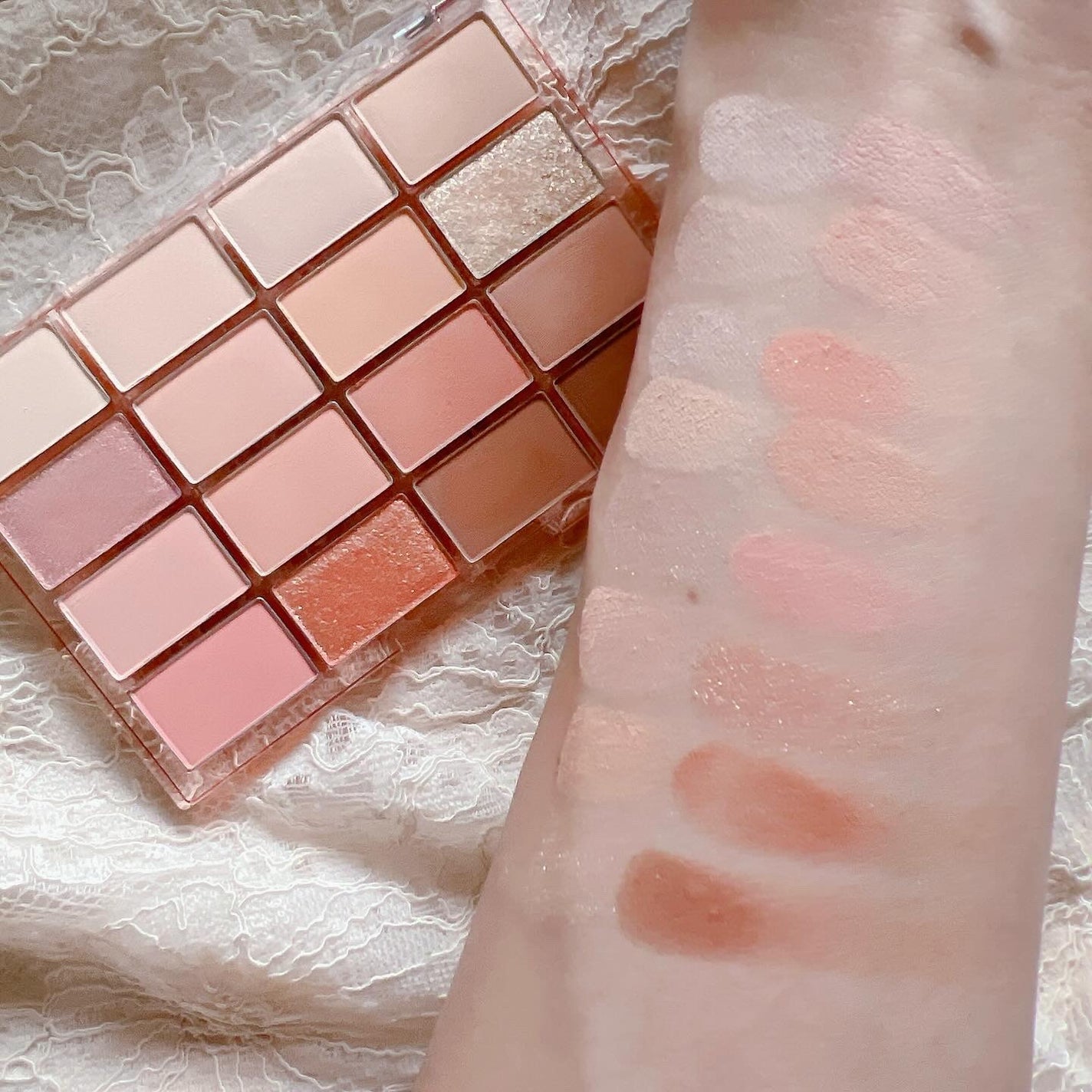 ソフトブラーリングアイパレット/wakemake/アイシャドウパレットを使ったクチコミ(5枚目)