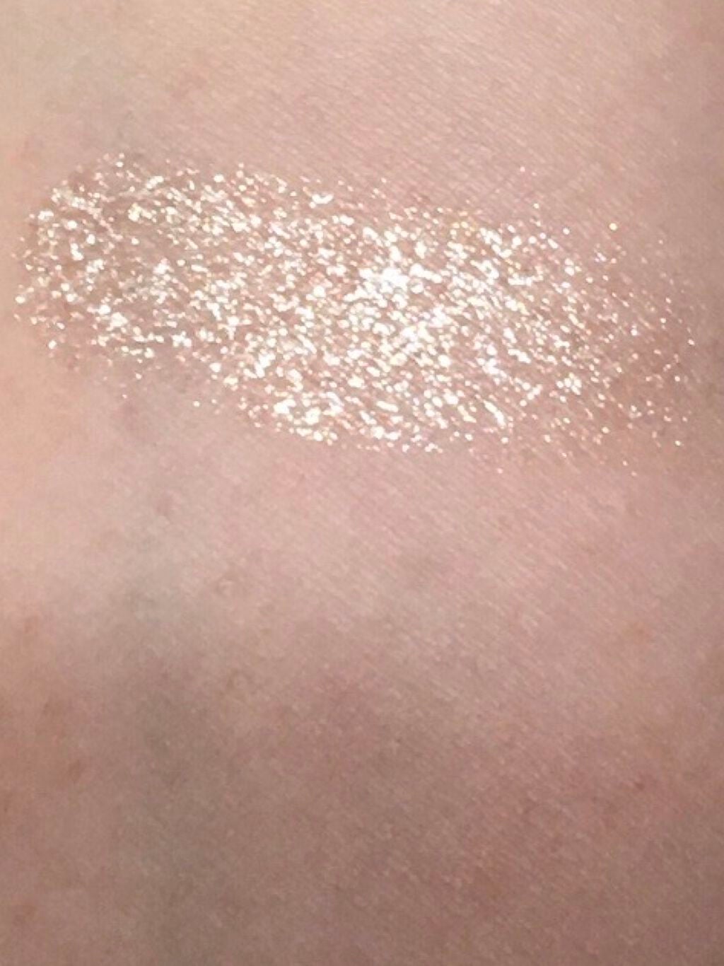 プリズム パウダーアイカラー/リンメル ロンドン/単色アイシャドウを使ったクチコミ(3枚目)