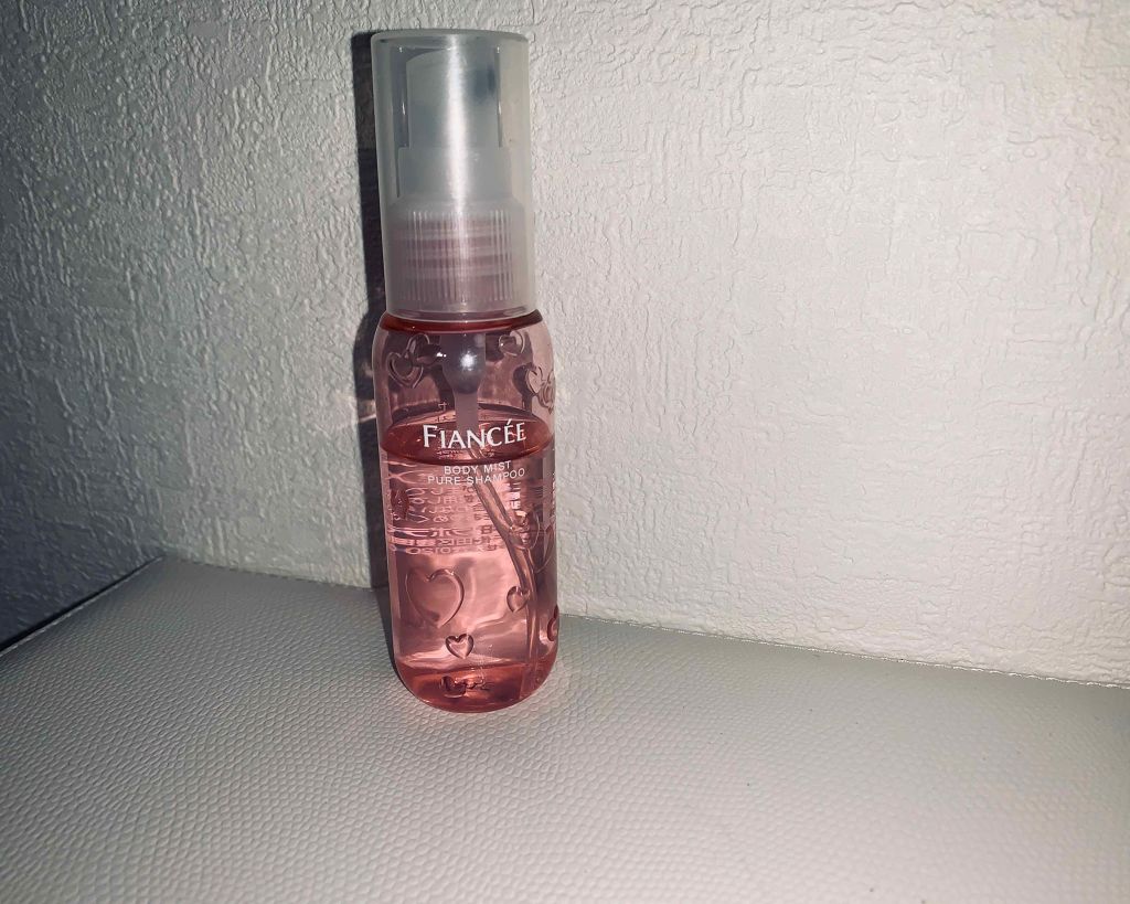 ボディミスト ピュアシャンプーの香り 限定ボトル/フィアンセ/香水(レディース)を使ったクチコミ(1枚目)