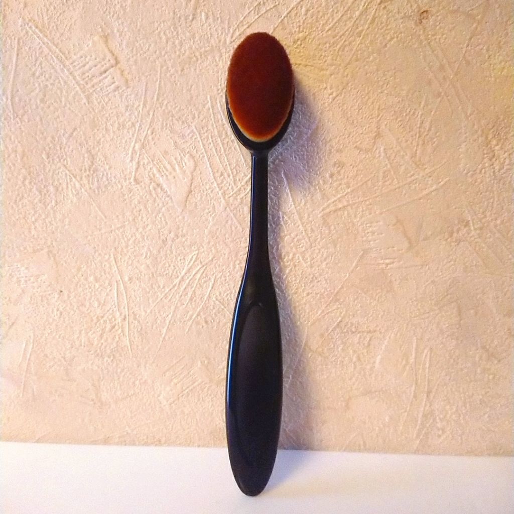 春姫ファンデーションブラシ(オーバル型)/DAISO/メイクブラシを使ったクチコミ(3枚目)