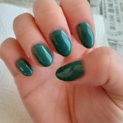 まっつん on LIPS 「🆕ネイル💅このグリーン本当好き♥️しかもモケモケ入ってるの可愛..」(4枚目)