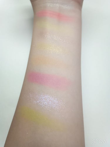 UR GLAM　BLOOMING EYE COLOR PALETTE/U R GLAM/アイシャドウパレットを使ったクチコミ（3枚目）