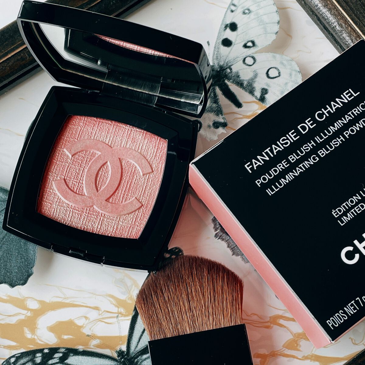 CHANEL
ファンテジー ドゥ シャネル


2023.02.10発売　　限定


∴　∵　∴　∵　∴　∵　∴　∵　∴　∵　∴　∵　∴　∵　

シャネルの
ブライトニング コレクション 2023🌸

テーマは心躍るシャネルのパステル。
