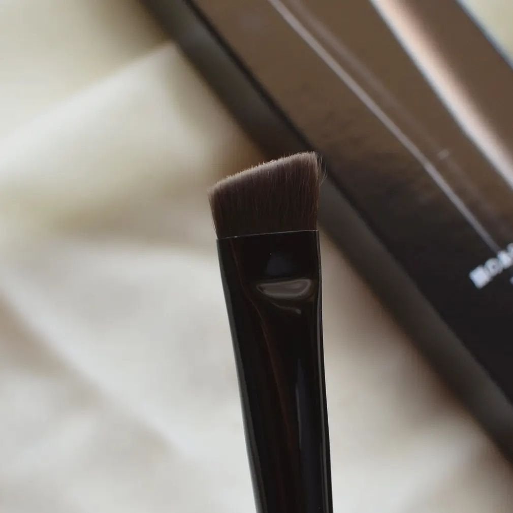 マルチシェーディングブラシ/KATE/メイクブラシを使ったクチコミ(4枚目)