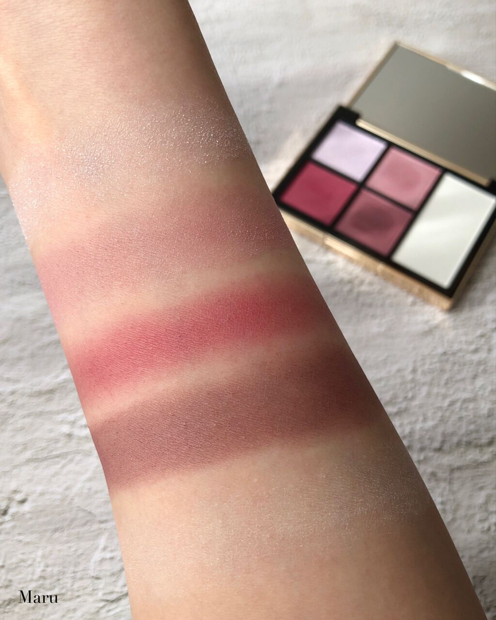  ルージュ アンリミテッド リキッド ラッカー BG 04/shu uemura/口紅を使ったクチコミ（2枚目）