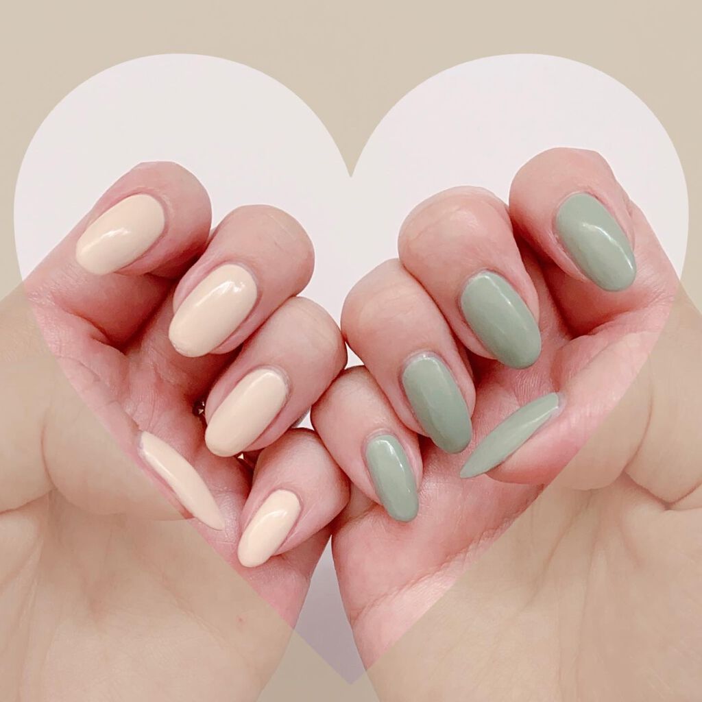 ワンカラーネイルのネイルデザイン | クイッククリスタルコート