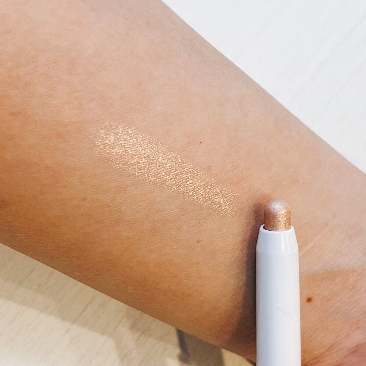 アイムスティックシャドウシマー/i’m meme/スティックアイシャドウを使ったクチコミ(2枚目)