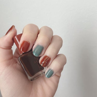 カフェイン ヒット カプセルコレクション ネイルポリッシュ ライズ＆グラインド/nails inc./マニキュアを使ったクチコミ（1枚目）