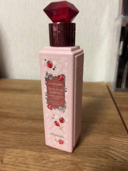 ジルスチュアート ディープモイストボディミルク ストロベリー ショコララテ トリーツ/JILL STUART/ボディミルクを使ったクチコミ(2枚目)