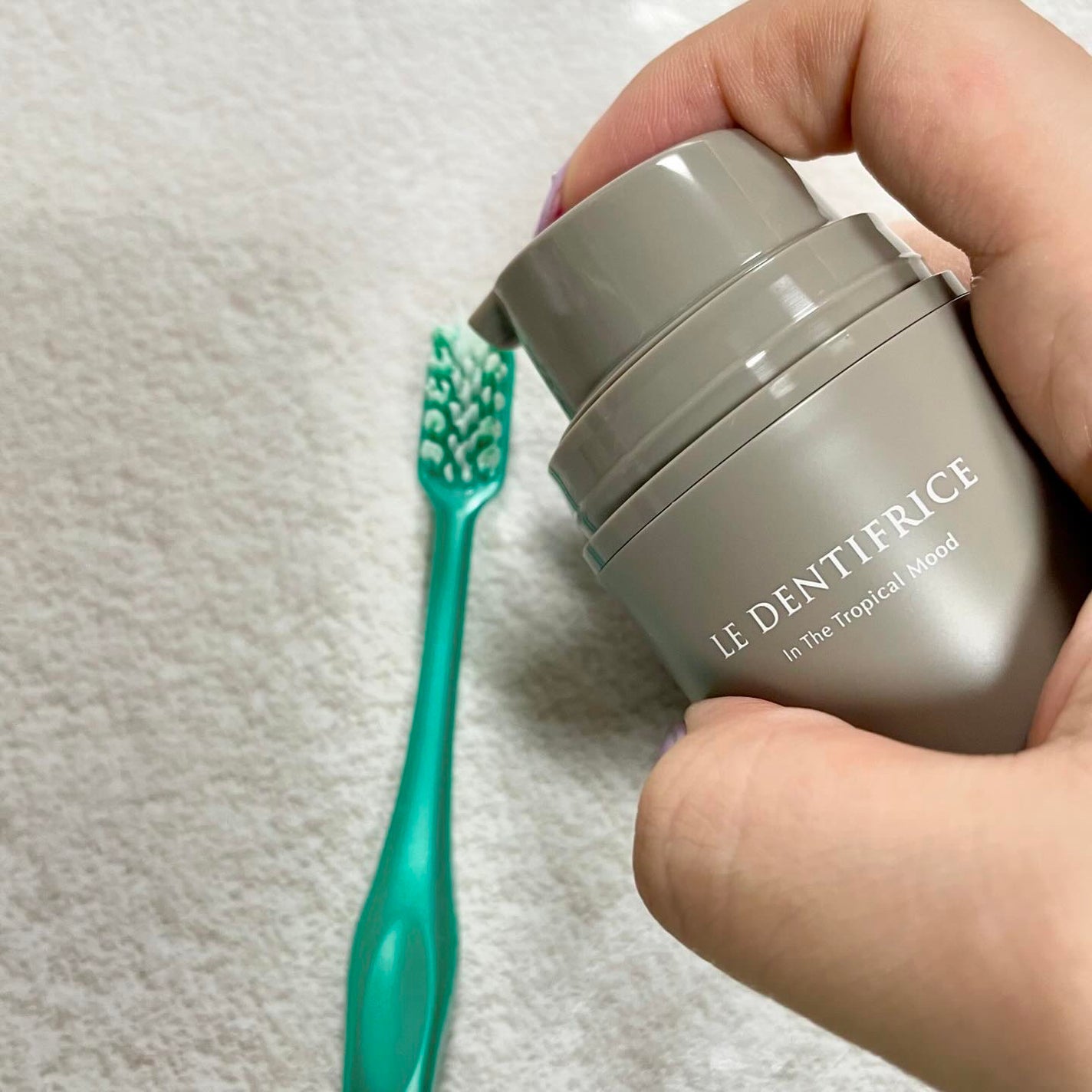 ããã¿ðãã©ãã100 on LIPS ãLEDENTIFRCEBR01ïŒŒæ¯æ¥ã®æ¯ç£šãã圩ãçæãžã§ã«ïŒ..ãïŒ2æç®ïŒ