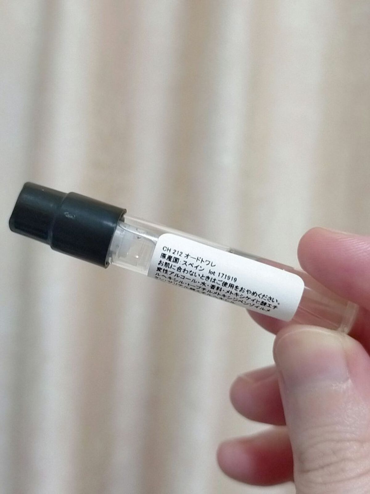 212 オーデトワレ/キャロライナ ヘレラ(海外)/香水(レディース)を使ったクチコミ（3枚目）