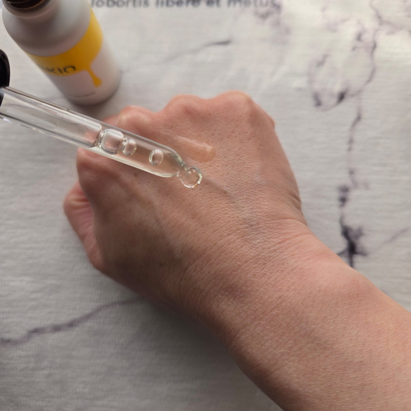 VC ホワイトピールセラム/SKIO/ブースター・導入液を使ったクチコミ(2枚目)