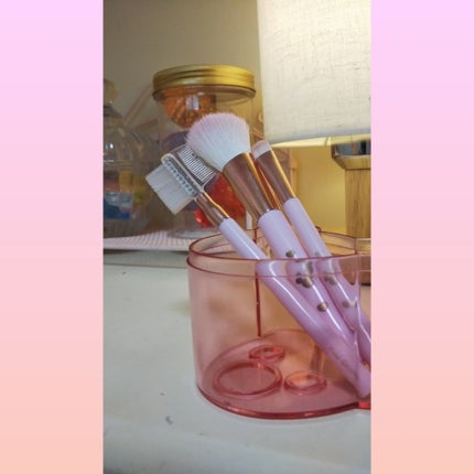 春姫 アイシャドウブラシ/DAISO/メイクブラシを使ったクチコミ(3枚目)