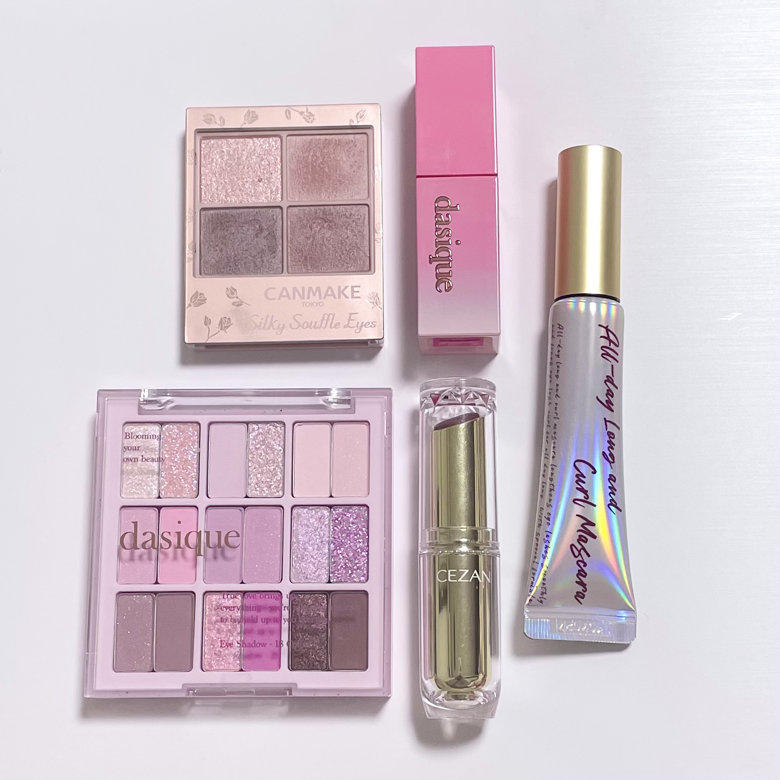 ラスティンググロスリップ/CEZANNE/口紅を使ったクチコミ（3枚目）