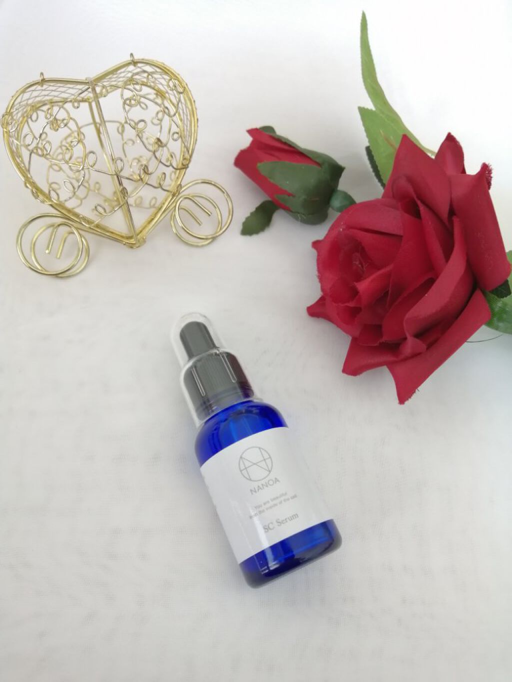 Instagramアカウント
@nanoa.official さんのアンバサダーになって8月が経過しました🥰

毎日美容液継続して使用中だよー✨✨✨

青色の瓶が上品で高級感がある容器がとってもお気に入り♡♡

美容液はとろみがあるのでた