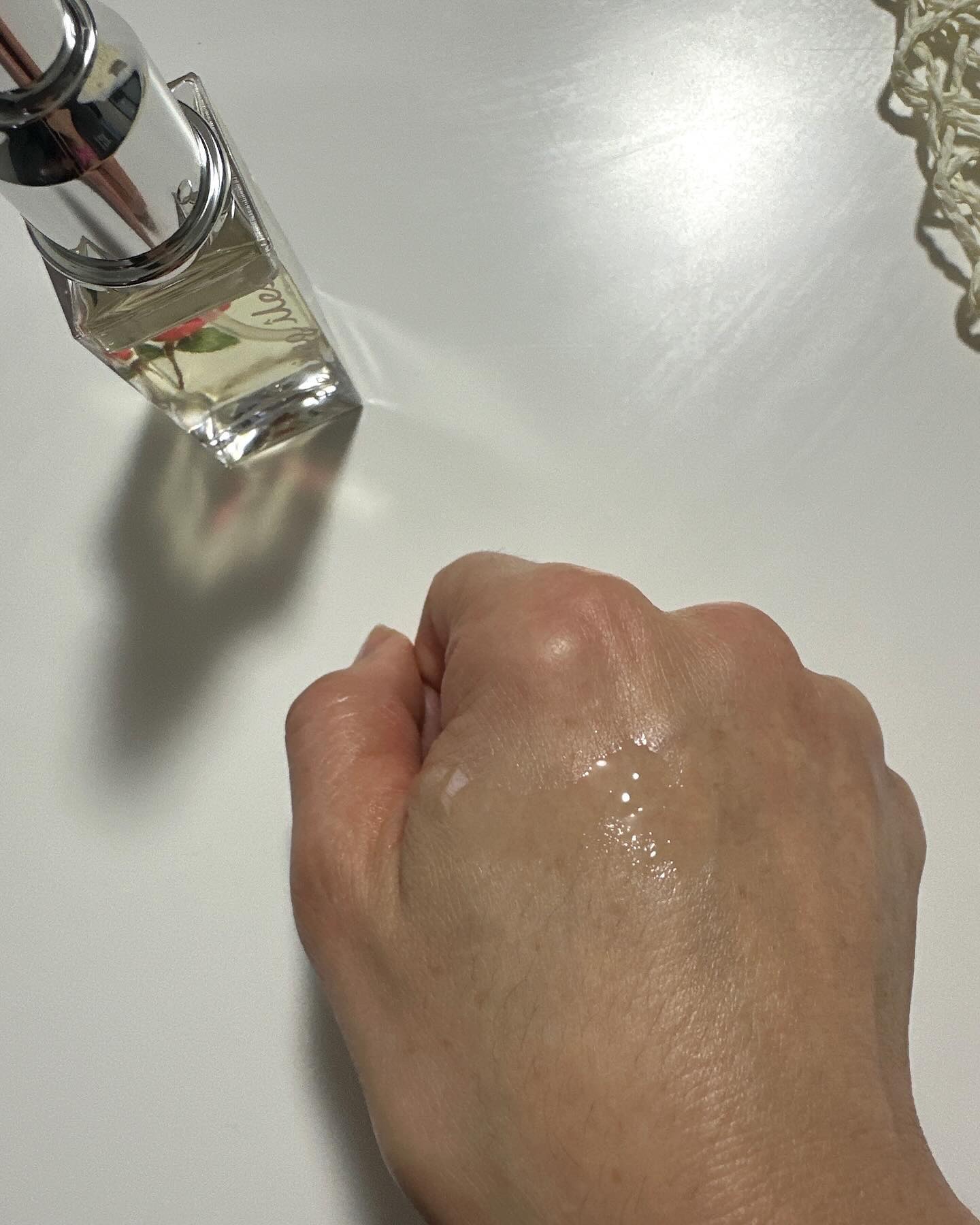 ピュア椿/De cinq iles/フェイスオイルを使ったクチコミ（2枚目）