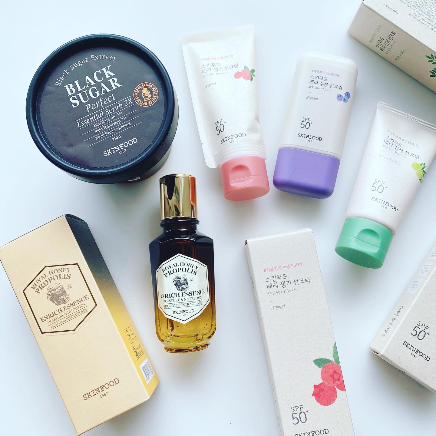 ベリー モイスチャライジング サンクリーム/SKINFOOD/日焼け止めクリームを使ったクチコミ（1枚目）