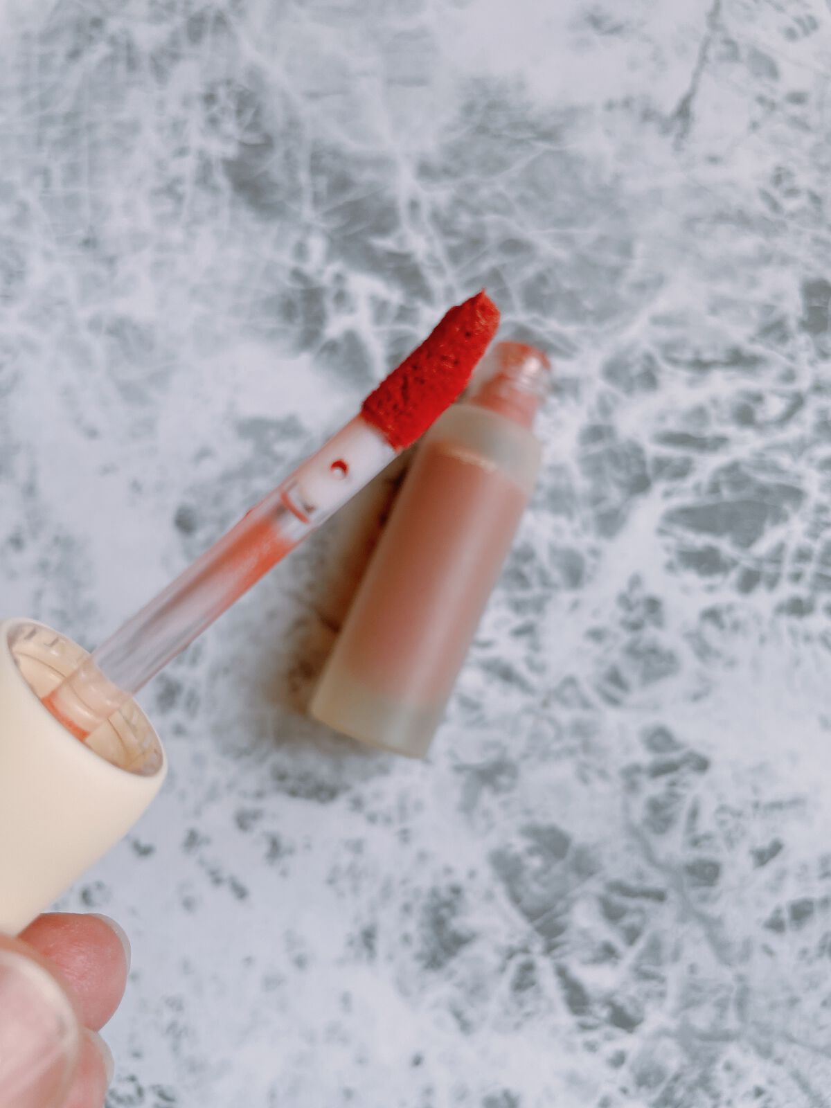 デイリームードマットリキッド/nuegray/リップグロスを使ったクチコミ（3枚目）