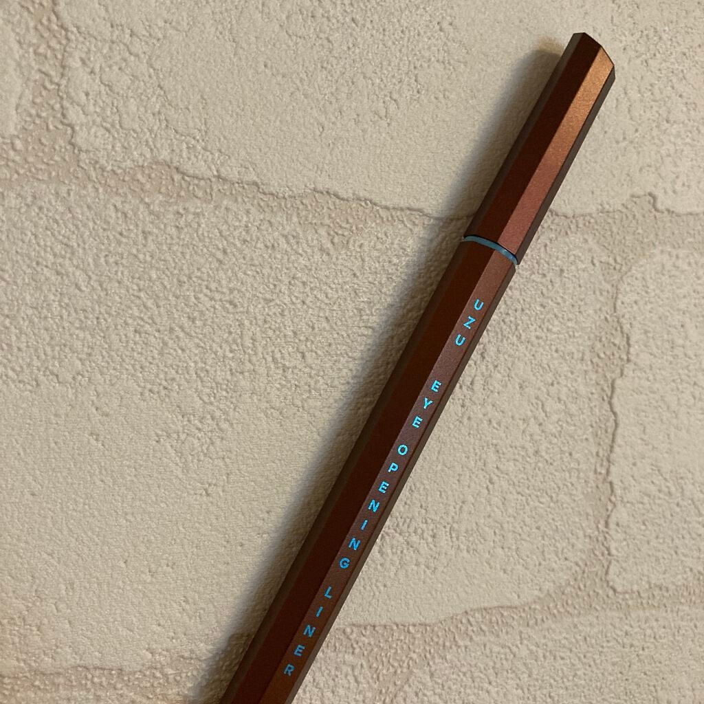 EYE OPENING LINER/UZU BY FLOWFUSHI/リキッドアイライナーを使ったクチコミ(1枚目)