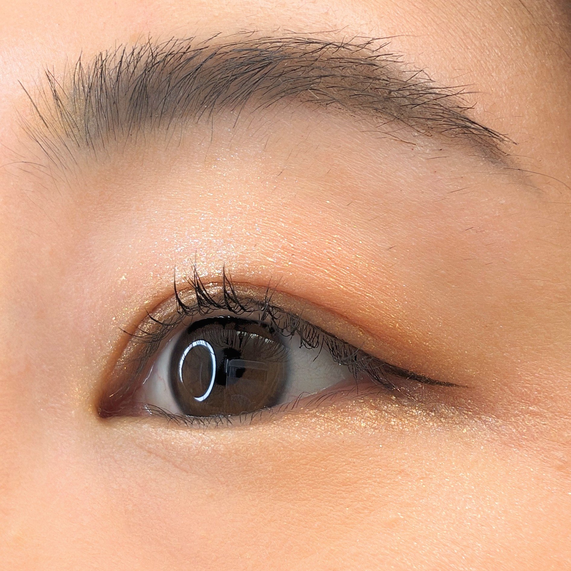 ロングウェア クリーム シャドウ スティック 53 ゴールデンアンバー/BOBBI BROWN/スティックアイシャドウを使ったクチコミ（2枚目）