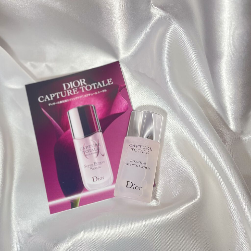 Diorの別商品を購入時に頂きました。

好き嫌いが分かれる外資ブランド特有の強い香りです。
使用して1時間は香りが残っていて匂い酔いしてしまいました。

付けた後肌がピリつく感じがあり、気のせいかと思いましたが何度使用しても同じ