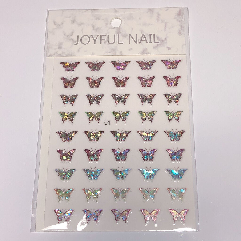 usa-usa on LIPS 「煌めきが美しい蝶のネイルシール🦋✨GracefulsmileH..」(2枚目)