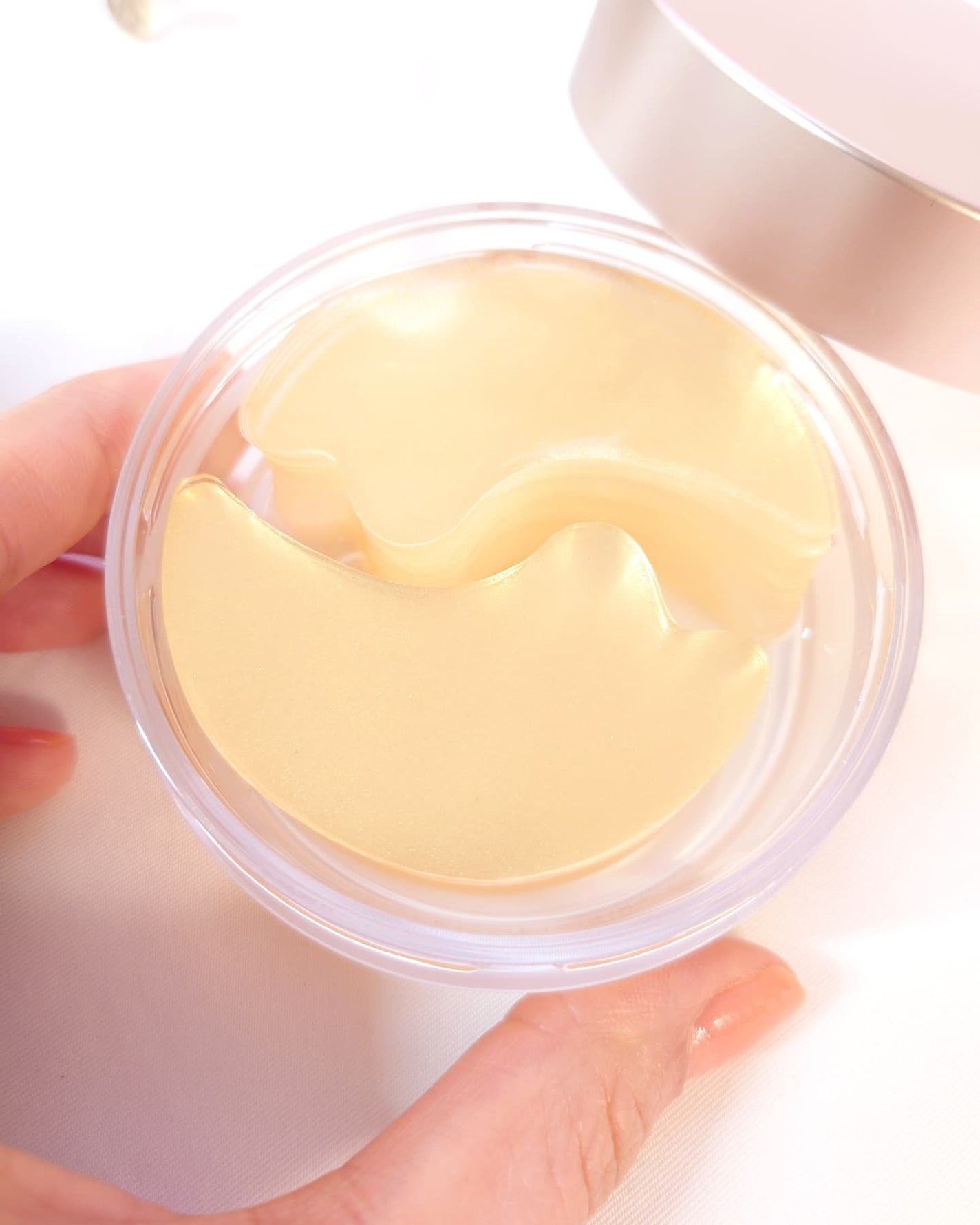 ゴールドコラーゲンパーフェクションアイパッチ/SNP/シートマスク・パックを使ったクチコミ(2枚目)