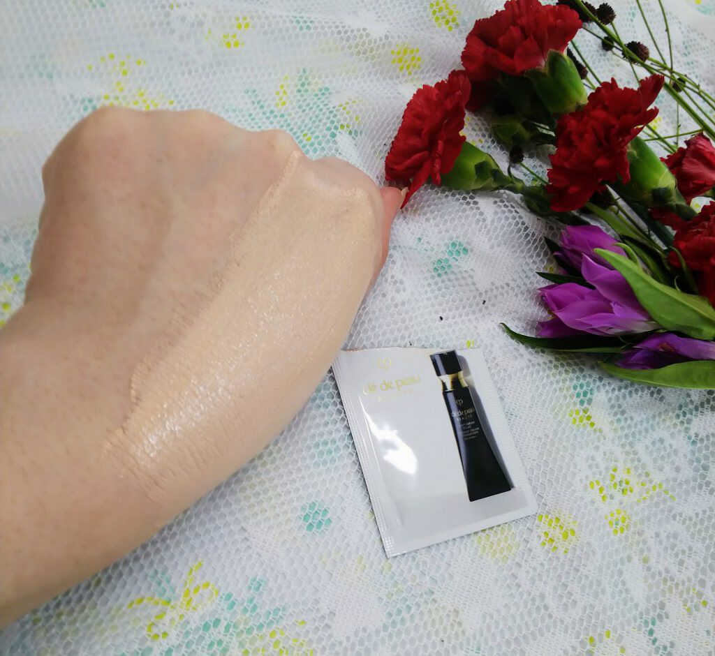 クレ・ド・ポー ボーテ タンクレームエクラn/クレ・ド・ポー ボーテ/クリーム・エマルジョンファンデーションを使ったクチコミ（3枚目）