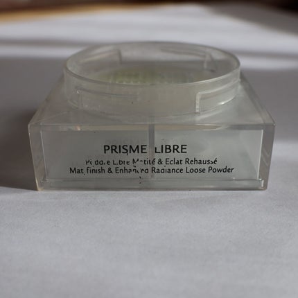 Hourglass Ambient Lighting Powder/HOURGLASS/プレストパウダーを使ったクチコミ(3枚目)