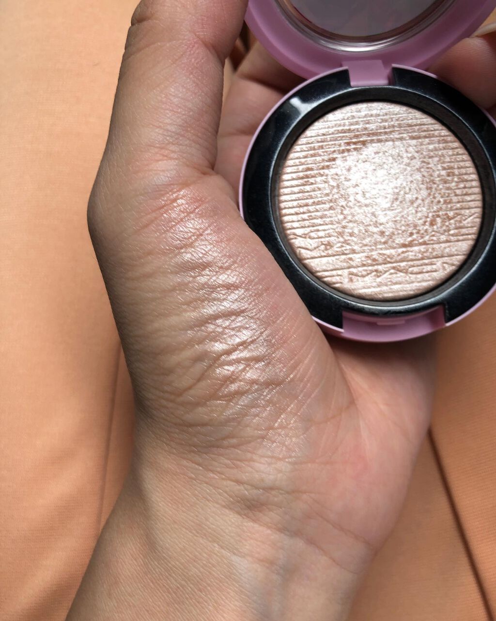 スモール アイシャドウ/M・A・C/単色アイシャドウを使ったクチコミ(3枚目)