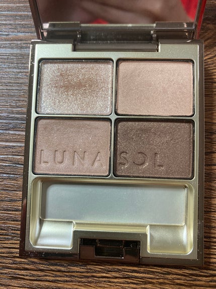 スキンモデリングアイズ/LUNASOL/アイシャドウパレットを使ったクチコミ(1枚目)