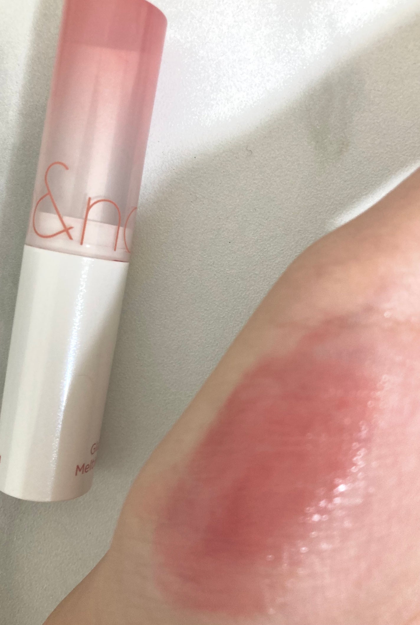 グラスティングメルティングバーム/rom&nd/リップバームを使ったクチコミ(2枚目)