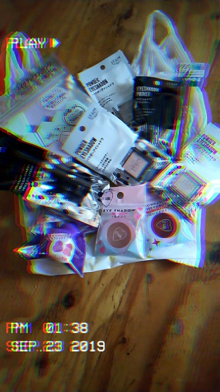 UR GLAM POWDER EYESHADOW/U R GLAM/単色アイシャドウを使ったクチコミ(1枚目)