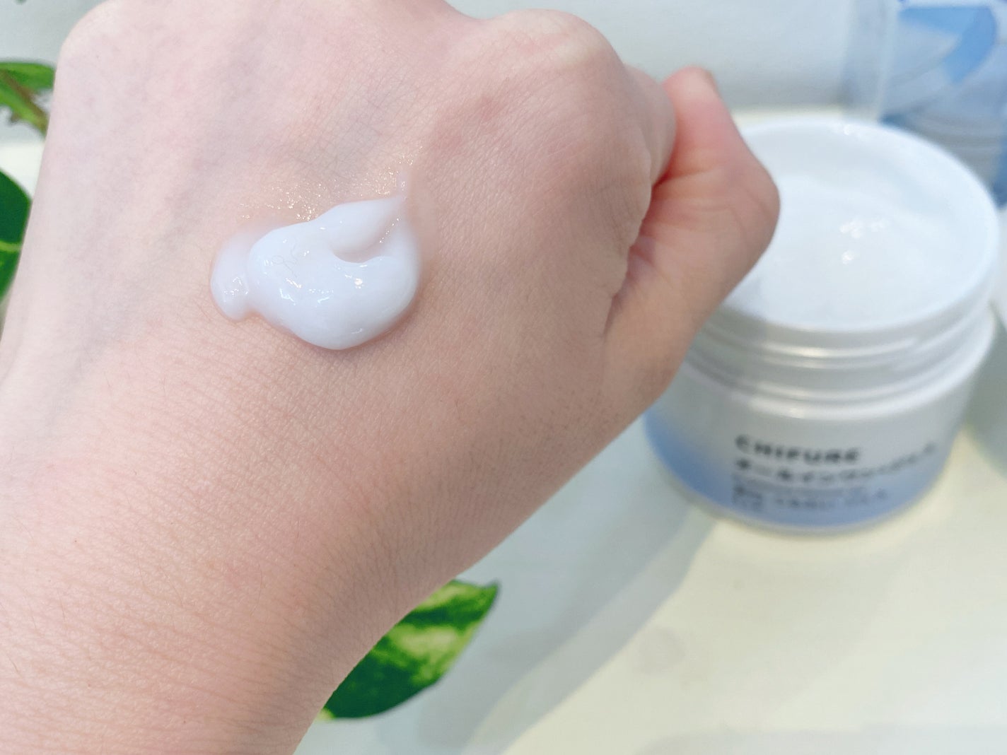 美白 うるおい ジェル/ちふれ/オールインワン化粧品を使ったクチコミ(4枚目)