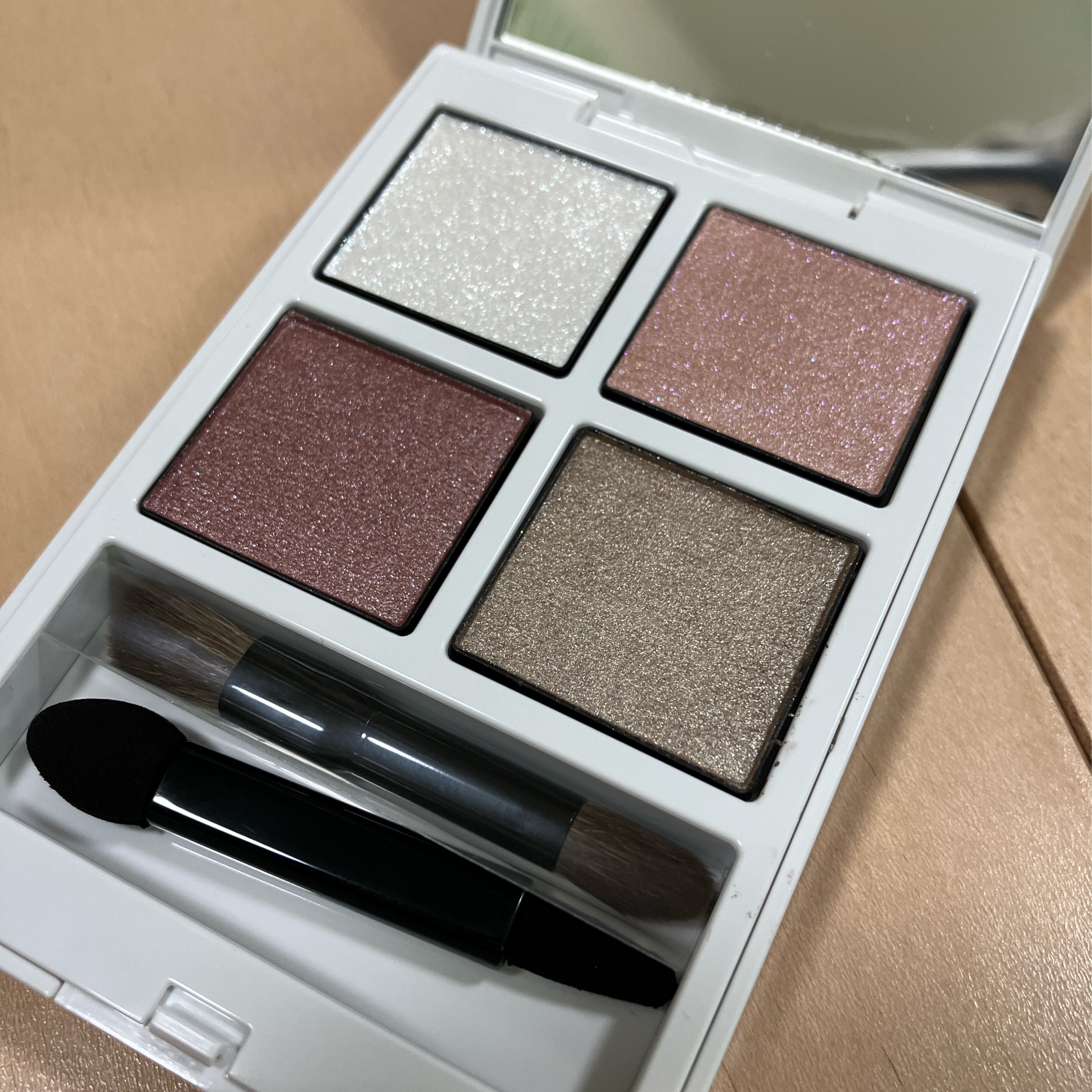 アディクション ザ アイシャドウ パレット “アウト オブ ユア シェル”/ADDICTION/アイシャドウパレットを使ったクチコミ（2枚目）