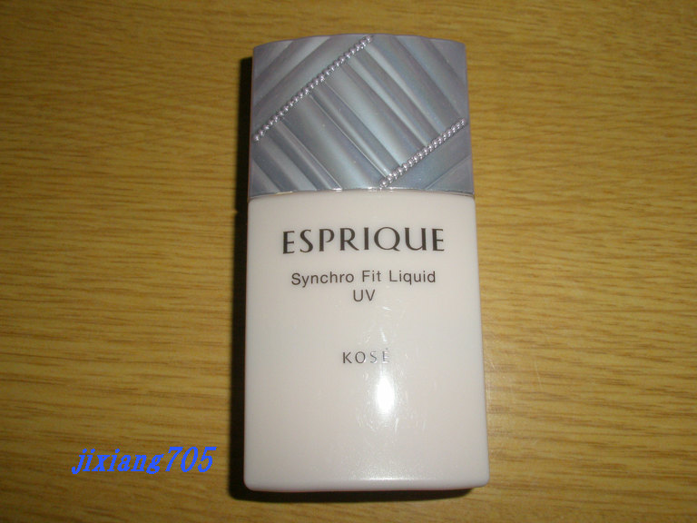 ESPRIQUE シンクロフィット リキッド U Vのクチコミ「何年か前に購入したものがまだ残っているので使っています。

水あり、水なしのスポンジでもつき、.....」（2枚目）